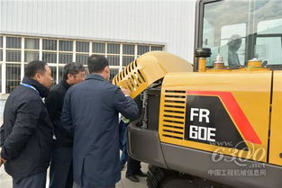 全國(guó)工程機(jī)械技術(shù)質(zhì)量信息交流會(huì)行業(yè)代表參觀雷沃青島工廠 共探技術(shù)創(chuàng)新與質(zhì)量提升之路
